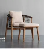 كرسي مفرد مودرن بمسند قدم مميز