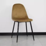 كرسي مفرد بتصميم بسيط