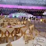 كرسي مفرد بشكل مبسط وانيق