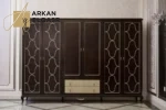 خزانة ملابس بتصميم كلاسيكي
