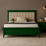 سرير مميز بطراز كلاسيكي