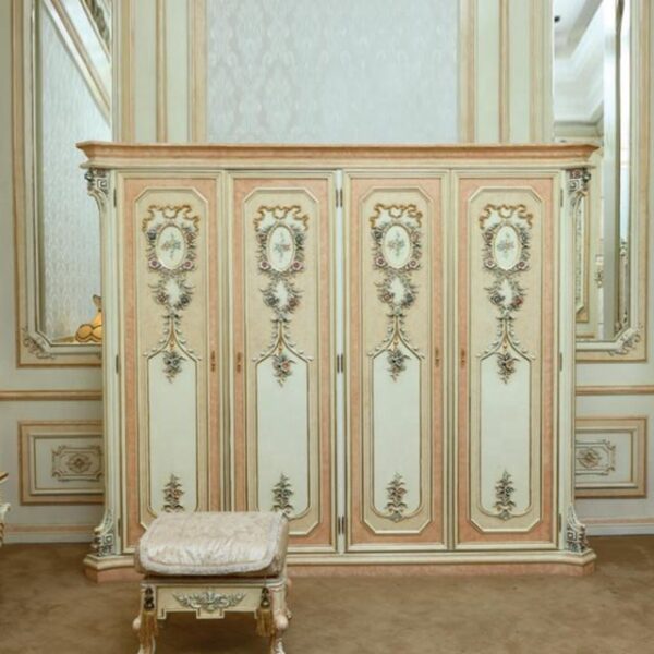 خزانة ملابس علي الطراز الملكي