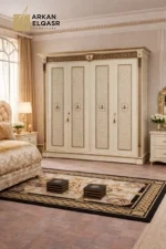 خزانة ملابس من تصميم ملكي كلاسيكي