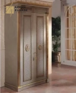 خزانة ملابس من تصميم ملكي كلاسيكي