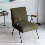 كرسي بذراعين مودرن من تصميم مارني