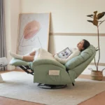 كرسي استرخاء ليزي بوي فخم – آلية إمالة يدوية – تنجيد ناعم ومريح – قاعدة خشبية – لون رمادي فخم