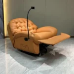 كرسي استرخاء ليزي بوي فخم – آلية إمالة يدوية – تنجيد ناعم ومريح – قاعدة خشبية – لون رمادي فخم