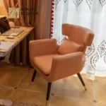 كرسي مفرد جلد بسيط