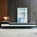 ⁦طقم طاولات بيضاء بتصميم عصري⁩ - الصورة ⁦3⁩