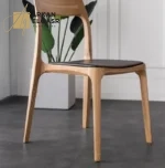 مكتب وكرسي حديث بتصميم عصري