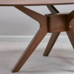 ⁦طاولة سفرة بتصميم راقي وألوان متعددة⁩ - الصورة ⁦3⁩