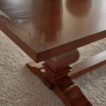 ⁦طقم طاولة طعام كلاسيكي 10 كراسي – تصميم فاخر بتفاصيل منحوتة – سطح خشبي متين – مثالي للعائلات الكبيرة⁩ - الصورة ⁦2⁩