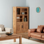 ⁦خزانة جانبية من خشب هندسي بألوان رائعة⁩ - الصورة ⁦2⁩