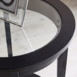 ⁦طاولة جانبية بسطح زجاج من لوك⁩ - الصورة ⁦3⁩