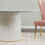 ⁦طاولة طعام رخام بتصميم أنيق وجودة عالية⁩ - الصورة ⁦4⁩