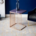 طاولة جانبية بقاعدة معدنية من تورين
