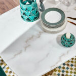 ⁦طاولة طعام رخام مقاومة للخدوش بتصميم عصري⁩ - الصورة ⁦3⁩