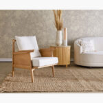 كرسي بذراعين بتصميم أودينس