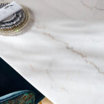 ⁦طاولة طعام رخام  بتصميم راقي⁩ - الصورة ⁦3⁩