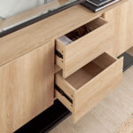 ⁦بوفيه مع إطار معدني تصميم أنيق⁩ - الصورة ⁦4⁩