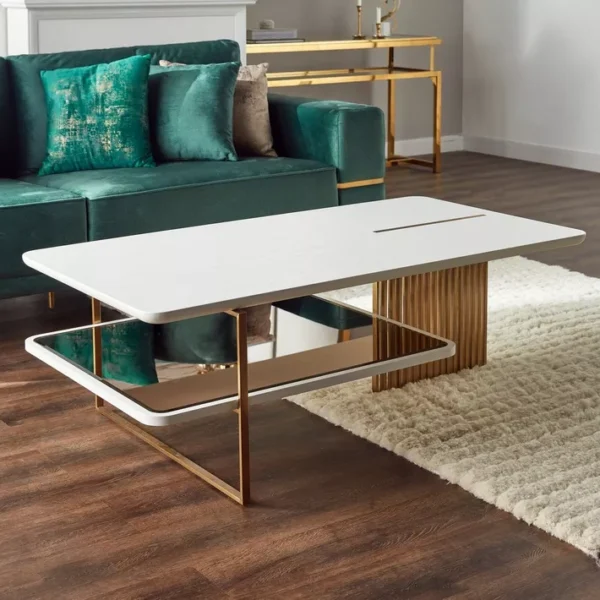 طاولة قهوة بتصميم فريد