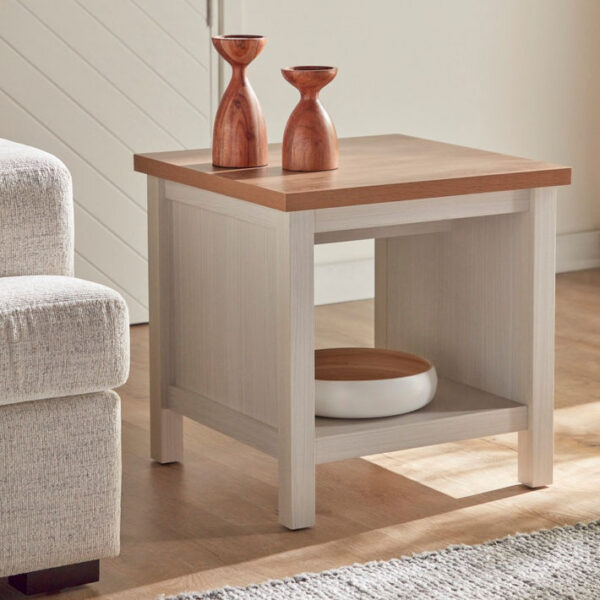 طاولة جانبية من أكارا