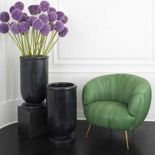 كرسي مفرد بتصميم عصري