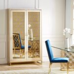 بوفية بتصميم فاخر وقاعدة معدنة صلبة