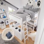 ⁦سرير أطفال مرتفع – مكتب مدمج وأرفف تخزين – مثالي للنوم والدراسة – هيكل خشبي متين⁩ - الصورة ⁦4⁩