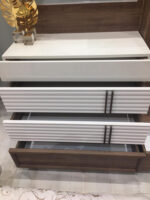 ⁦طقم غرفة نوم بتصميم فخم⁩ - الصورة ⁦6⁩