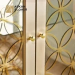 بوفية بتصميم فاخر وقاعدة معدنة صلبة