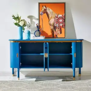 بوفيه مذهب بتفاصيل دقيقة ولمسات فاخرة