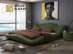 سرير نوم منحني مع 2 كومودينة