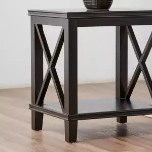 طاولة جانبية بسطح خشبي من ماريلاند