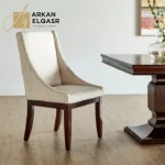 طقم طاولة طعام كلاسيكي 10 كراسي – تصميم فاخر بتفاصيل منحوتة – سطح خشبي متين – مثالي للعائلات الكبيرة