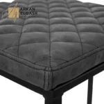 كرسي بار لون أسود بتصميم راقي