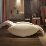 كرسي استرخاء بتصميم منحني