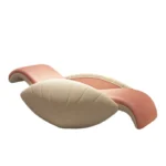 كرسي استرخاء بتصميم منحني