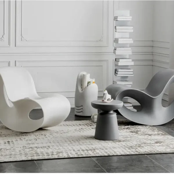 كرسي استرخاء بلاستيكي مفرغ