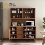 كورنر كوفي من الخشب والزجاج بتصميم عصري متعدد الاستخدامات، يوفر مساحة للعرض والتنظيم ويتوفر بعدة عروض ليناسب المساحات المختلفة.