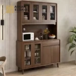 كورنر كوفي من الخشب والزجاج بتصميم عصري متعدد الاستخدامات، يوفر مساحة للعرض والتنظيم ويتوفر بعدة عروض ليناسب المساحات المختلفة.