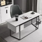 مكتب عصري مميز بتصميم فريد