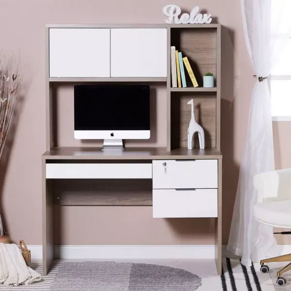 مكتب فخم بتصميم أنيق وتخزين عملي