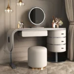 ⁦تسريحة غرفة نوم مغطاة بالجلد مع كرسي ومرأة فاخرة⁩ - الصورة ⁦3⁩