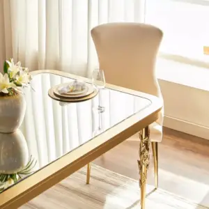 سفرة طعام مع 10 مقاعد بتصميم راقي
