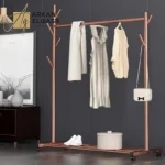 علاقة ملابس بتصميم بسيط راقي