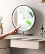 ⁦تسريحة غرفة نوم مغطاة بالجلد مع كرسي ومرأة فاخرة⁩ - الصورة ⁦9⁩