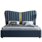 سرير مع 2 كمودينة بتصميم ملكي