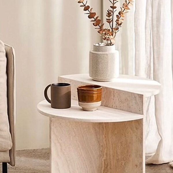 طاولة جانبية رخامية مميزة