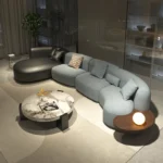 ⁦كنب مميزة مع طاولة خدمة جانبية⁩ - الصورة ⁦2⁩